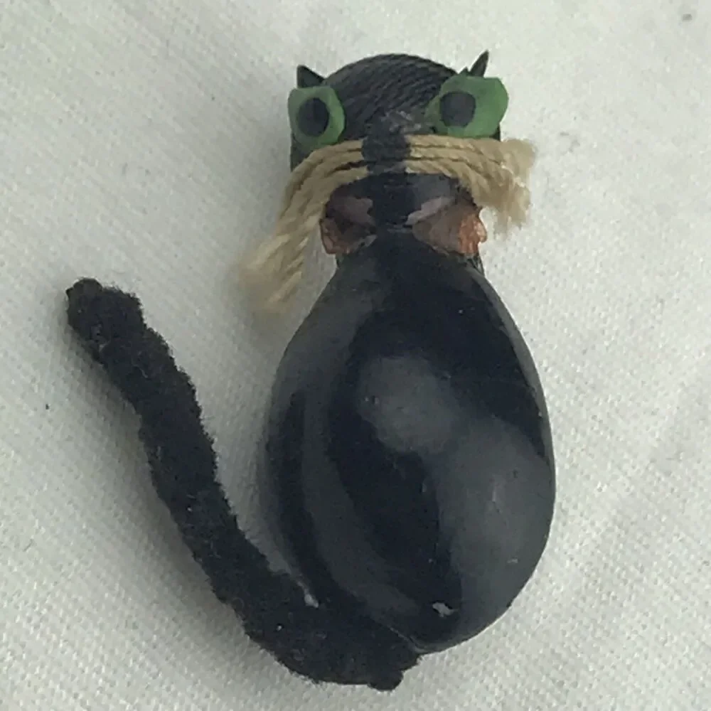 Vintage 1940s Black Cat Folk Art Brooch Pin Handmade Pipe Cleaner Tail